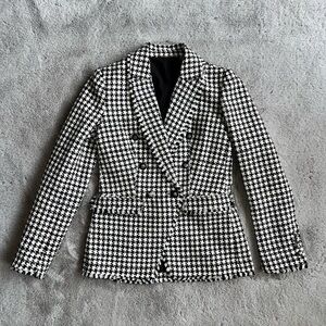 NEW AUTHENTIC Elie Tahari Women's Black and White Houndstooth Blazer